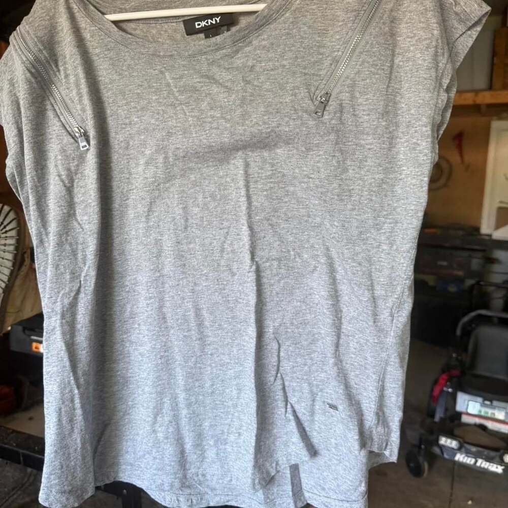 DKNY Grey Short Sleeve Top Size L Zipper Accent